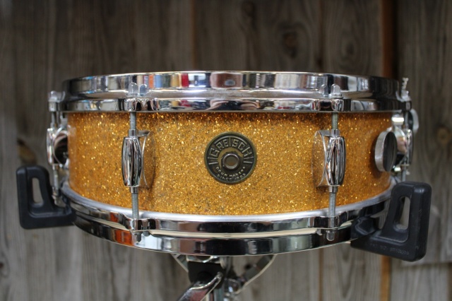 Gretsch Round Badge Progressive Jazz 14x4 in Gold Sparkle